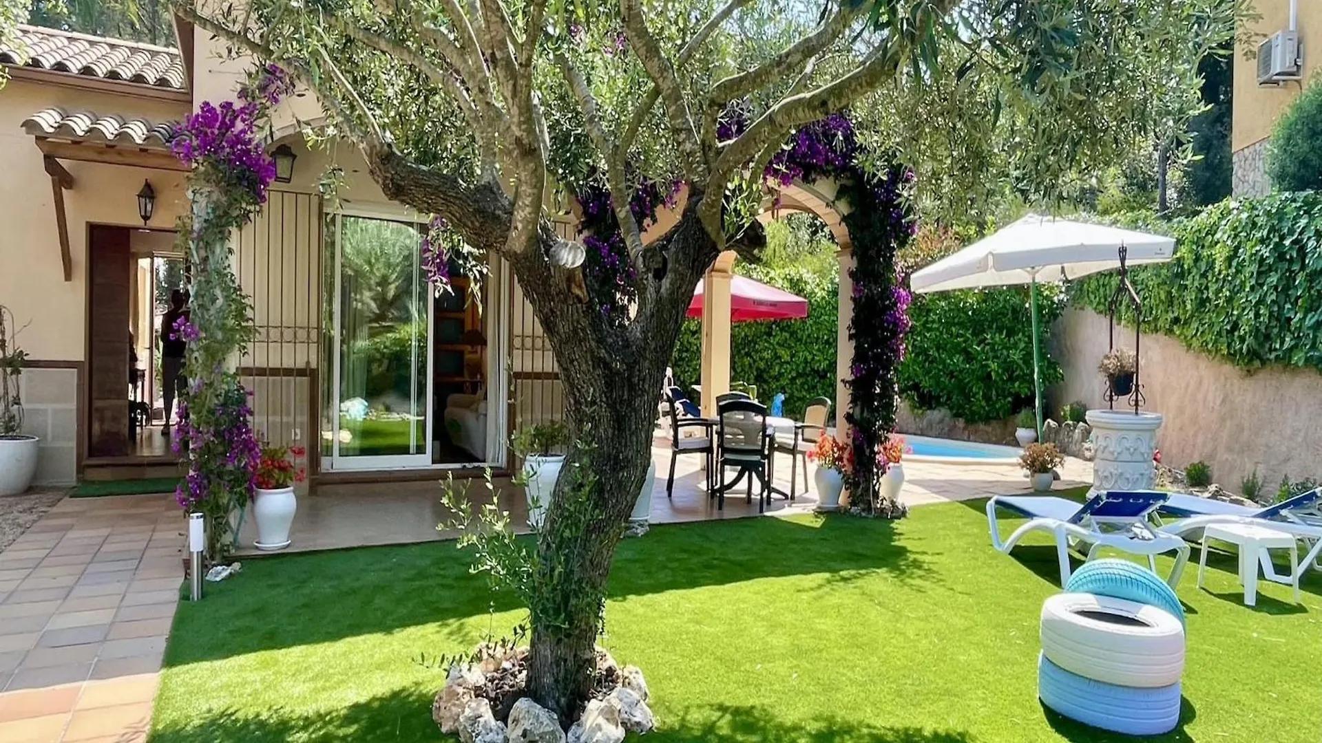 Villa Pineda For Seven People In Pals
