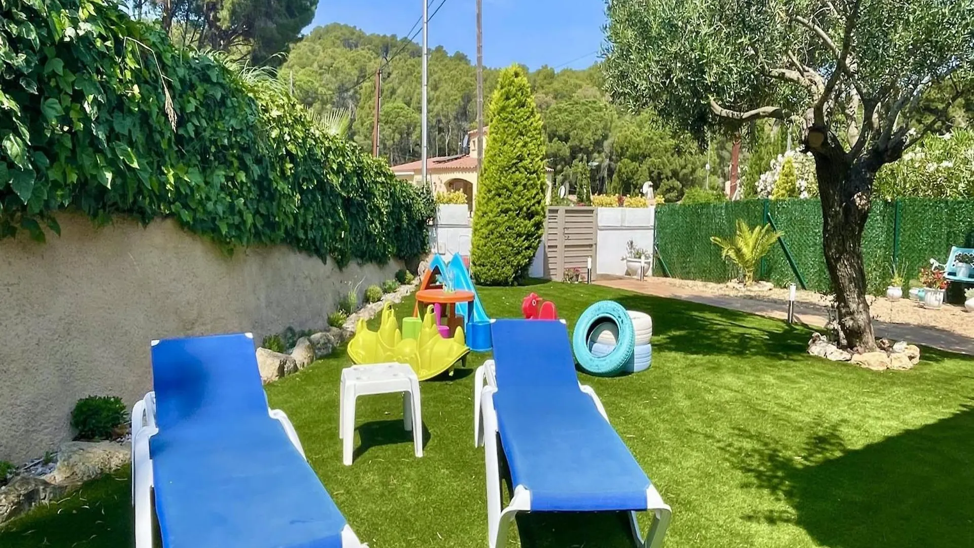 Villa Pineda For Seven People In Pals