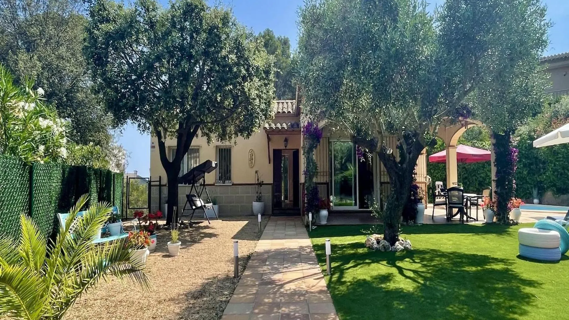 Villa Pineda For Seven People In Pals